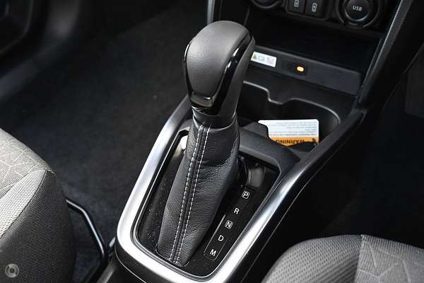 2025 Suzuki Swift Hybrid UZ