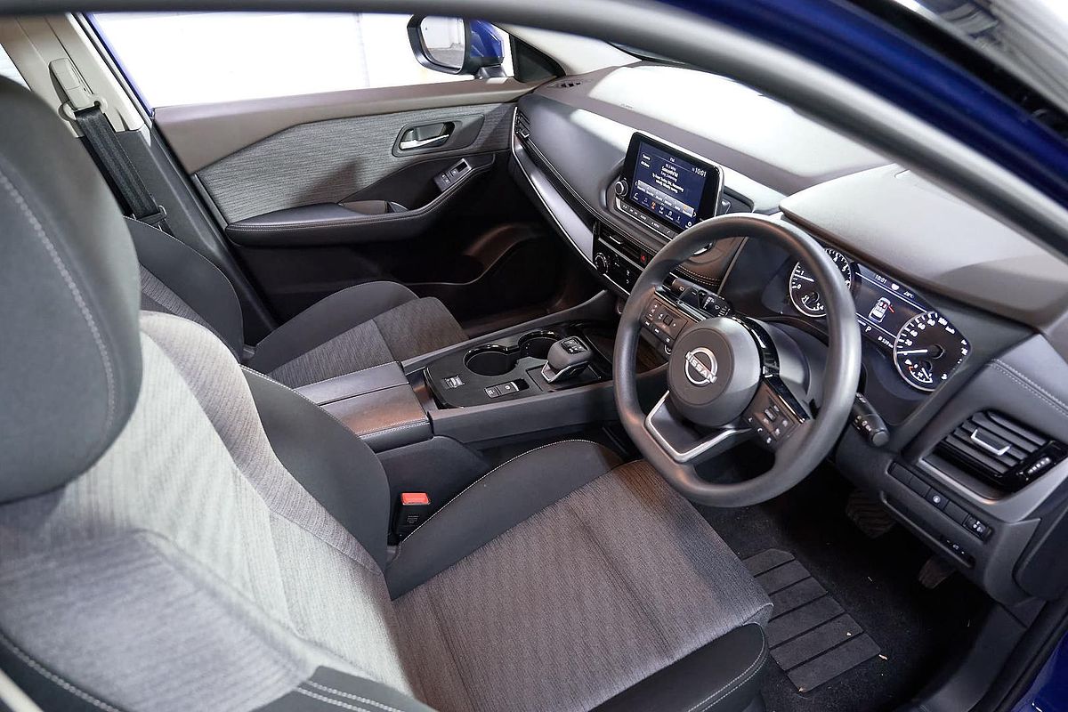 2024 Nissan X-TRAIL ST T33