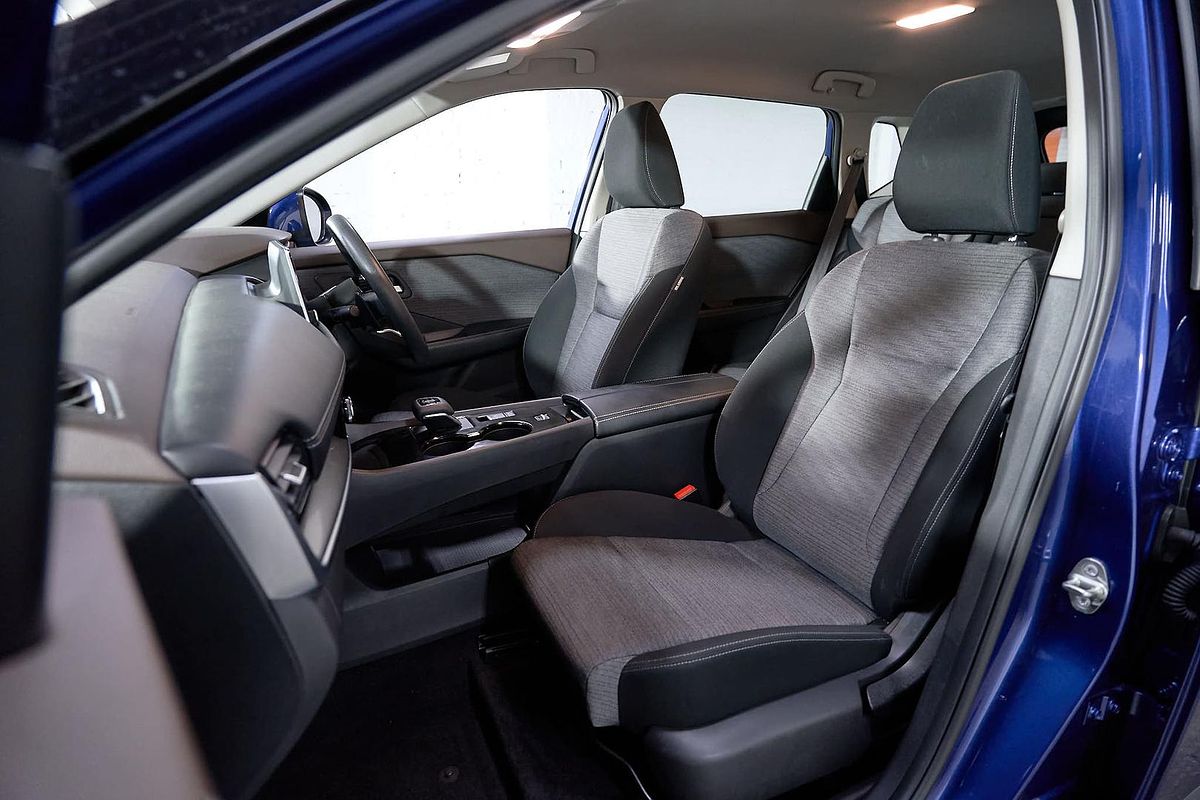 2024 Nissan X-TRAIL ST T33