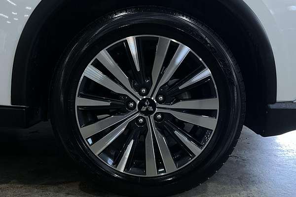 2020 Mitsubishi Outlander LS ZL