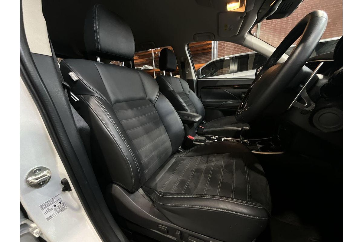 2020 Mitsubishi Outlander LS ZL