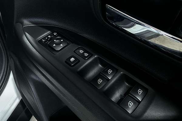 2020 Mitsubishi Outlander LS ZL