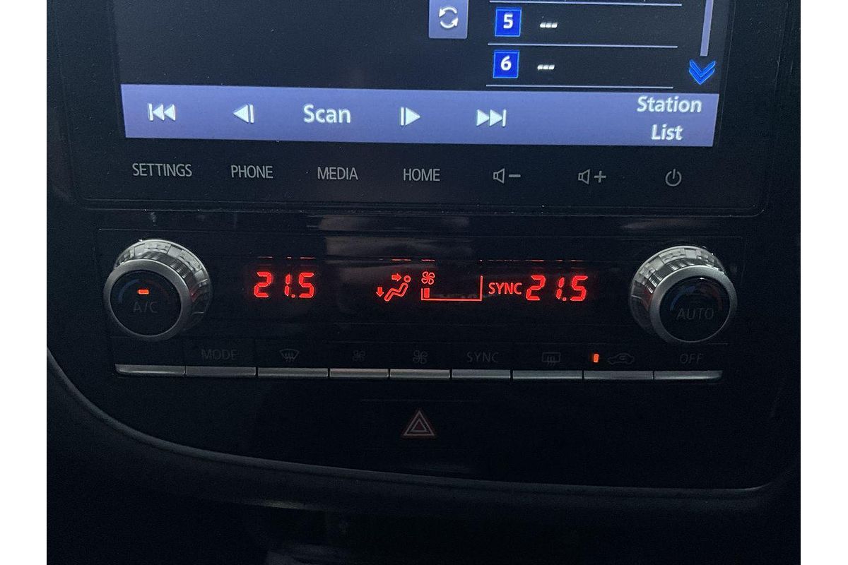 2020 Mitsubishi Outlander LS ZL