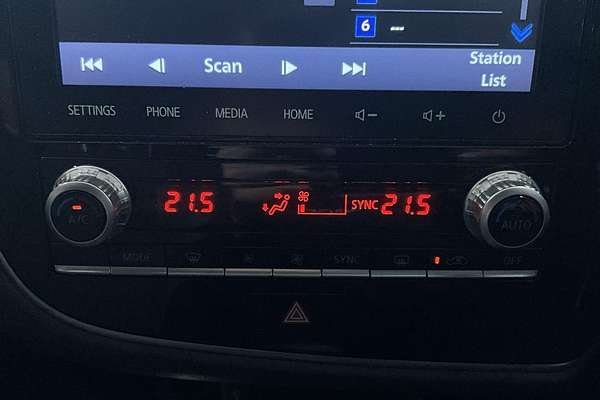 2020 Mitsubishi Outlander LS ZL