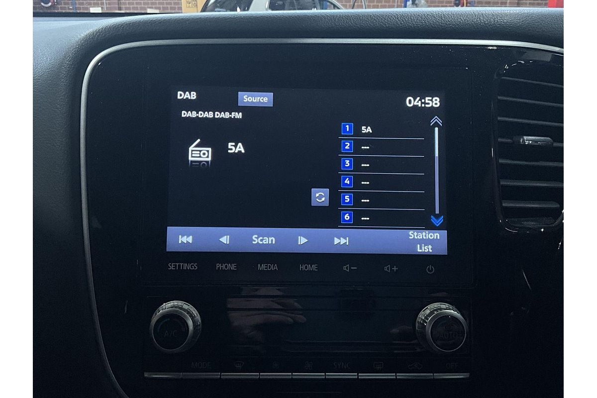 2020 Mitsubishi Outlander LS ZL