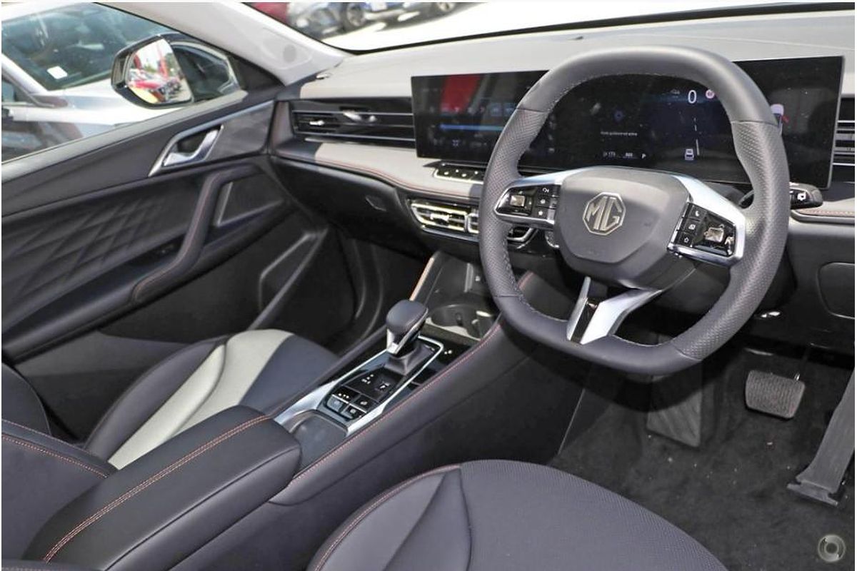 2025 MG HS Hybrid+ Essence AS33H