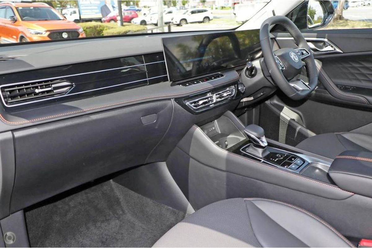 2025 MG HS Hybrid+ Essence AS33H