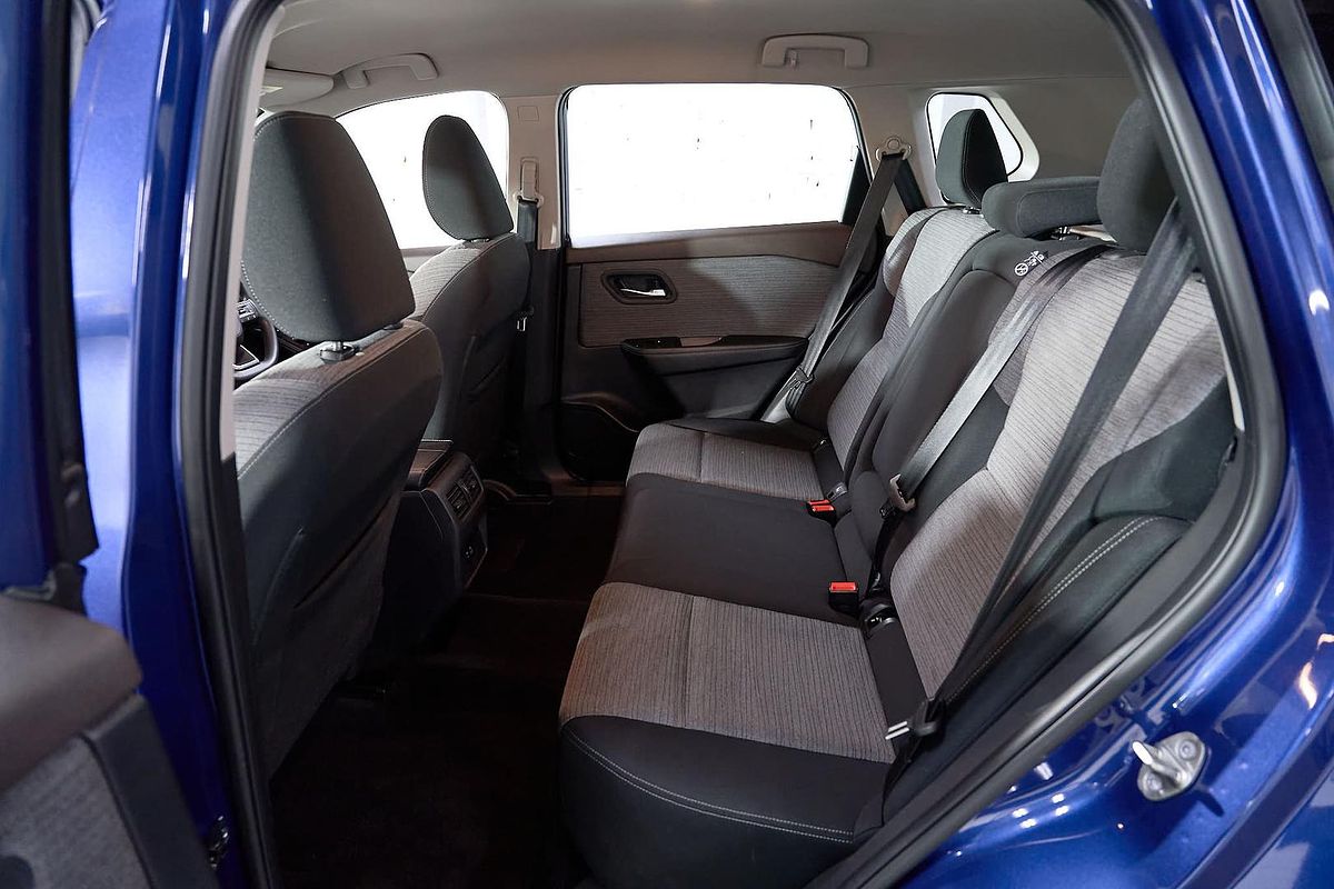 2024 Nissan X-TRAIL ST T33