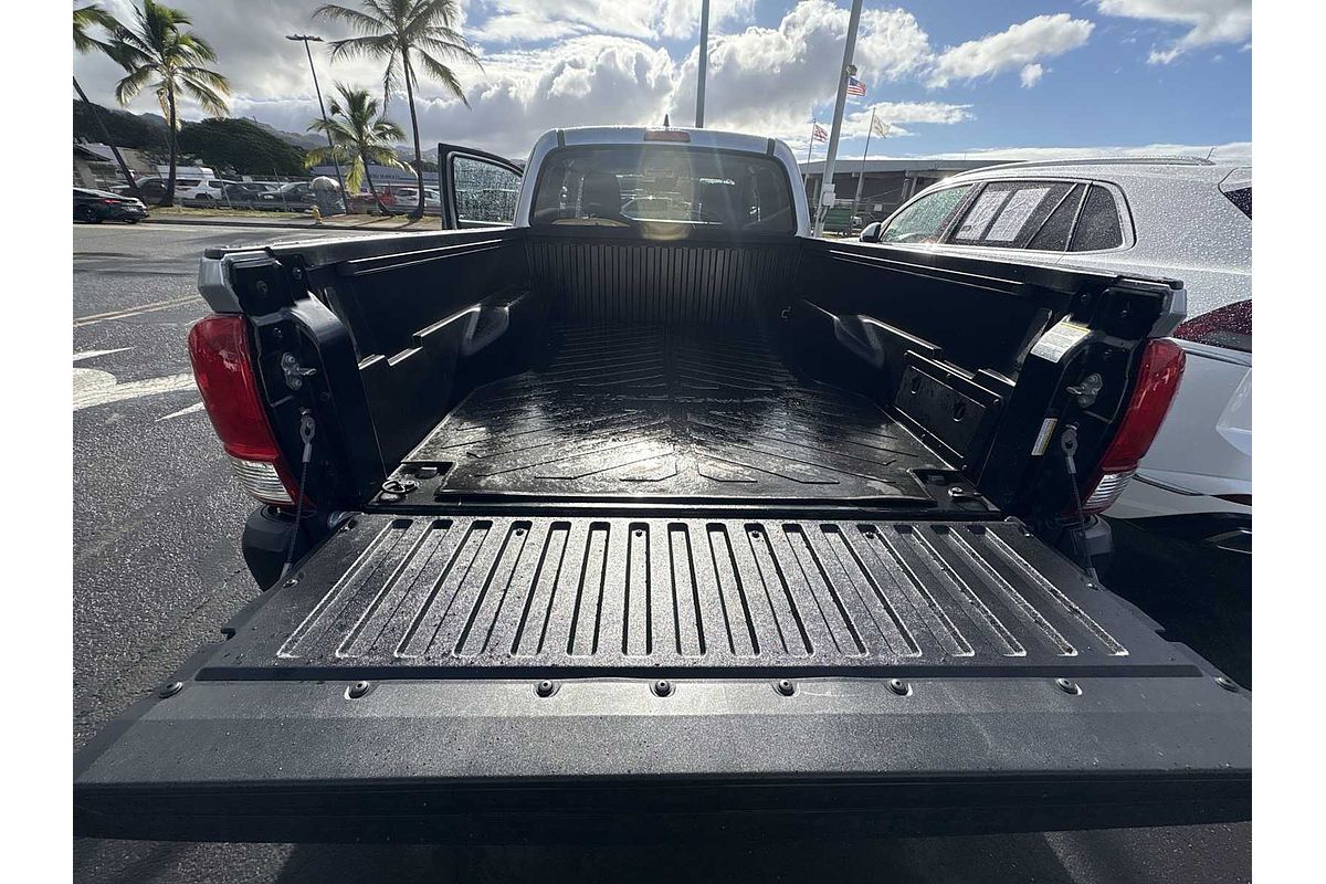 2022 Toyota Tacoma SR