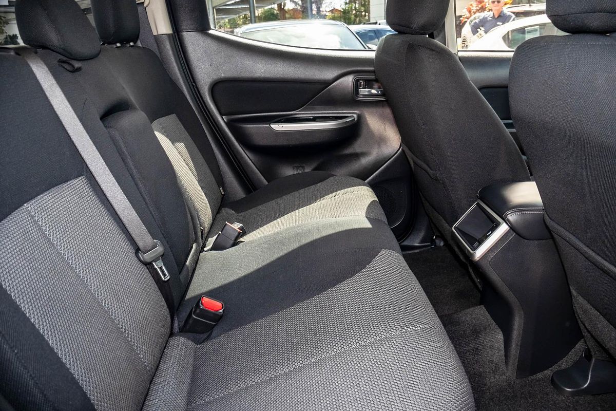 2020 Mitsubishi Triton GLS MR 4X4