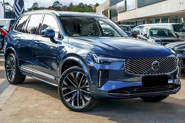 2025 Volvo XC90 Ultra B5 Bright