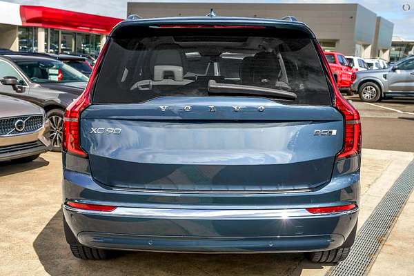2025 Volvo XC90 Ultra B5 Bright