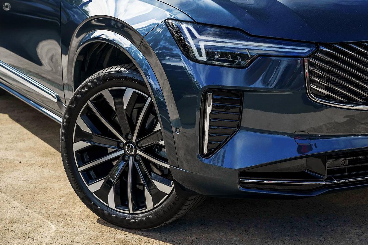2025 Volvo XC90 Ultra B5 Bright