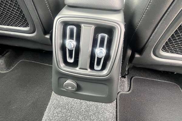 2021 Volvo XC40 Recharge Plug-In Hybrid