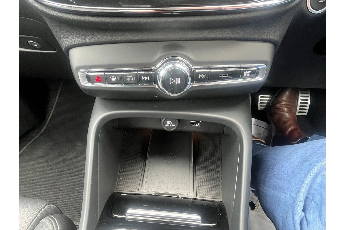 2021 Volvo XC40 Recharge Plug-In Hybrid