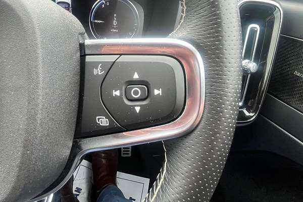 2021 Volvo XC40 Recharge Plug-In Hybrid