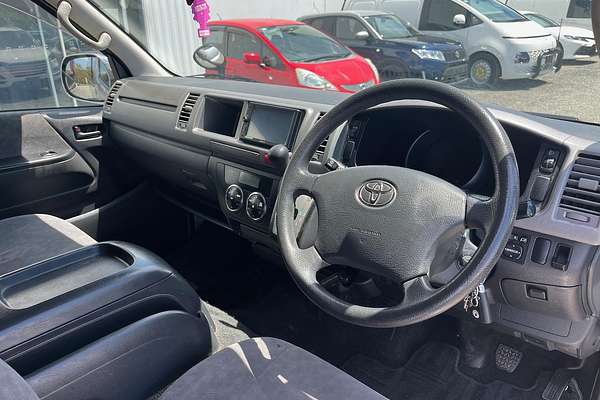 2011 Toyota Hiace Commuter Grand Cabin TRH224W