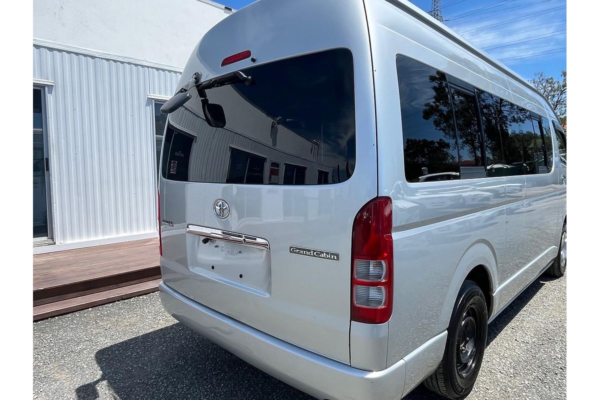 2011 Toyota Hiace Commuter Grand Cabin TRH224W