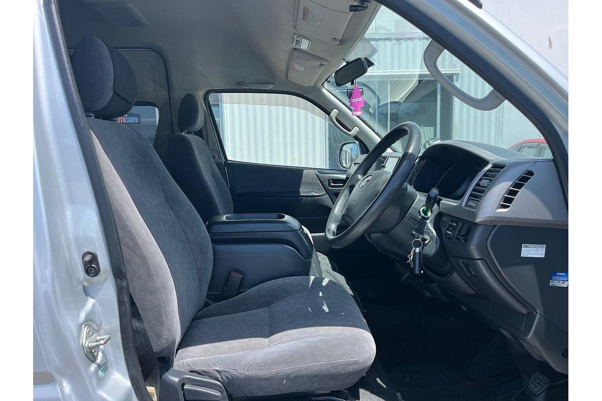 2011 Toyota Hiace Commuter Grand Cabin TRH224W