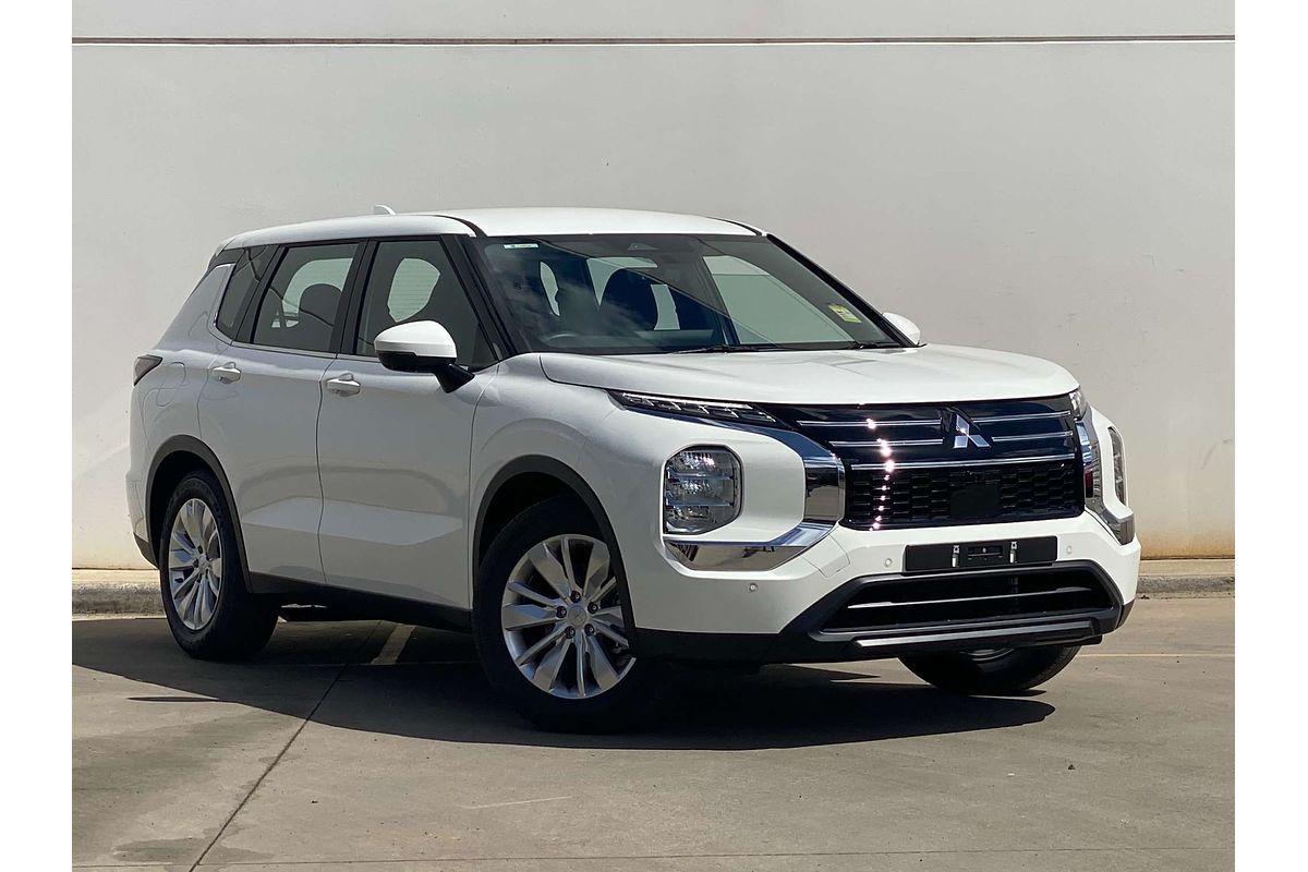 2025 Mitsubishi Outlander ES ZM