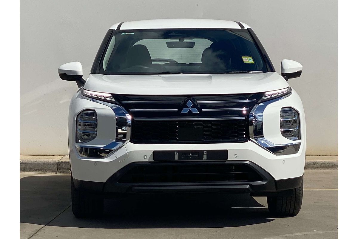 2025 Mitsubishi Outlander ES ZM