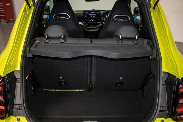 2023 Abarth 500e Scorpionissima