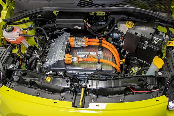 2023 Abarth 500e Scorpionissima