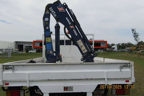 2011 Isuzu NPR 300 CREW NH 4x2