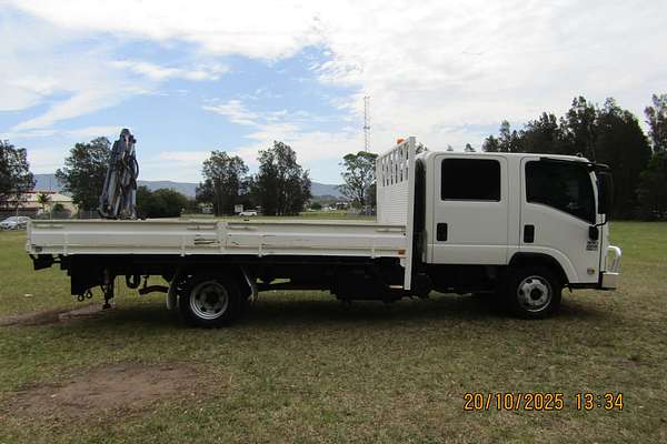 2011 Isuzu NPR 300 CREW NH 4x2