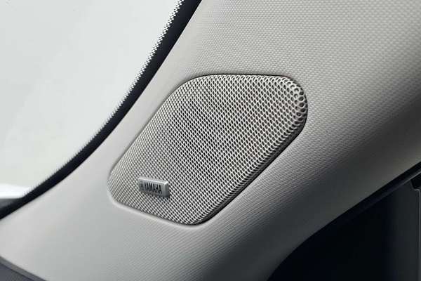 2025 Mitsubishi Outlander ES ZM