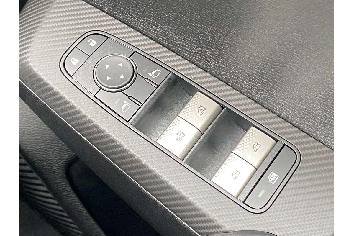 2025 Mitsubishi Outlander ES ZM