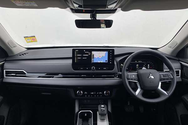 2025 Mitsubishi Outlander ES ZM