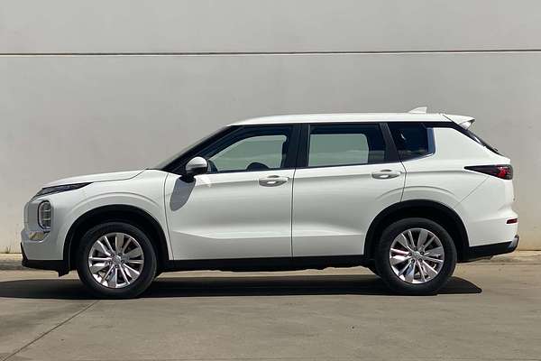 2025 Mitsubishi Outlander ES ZM