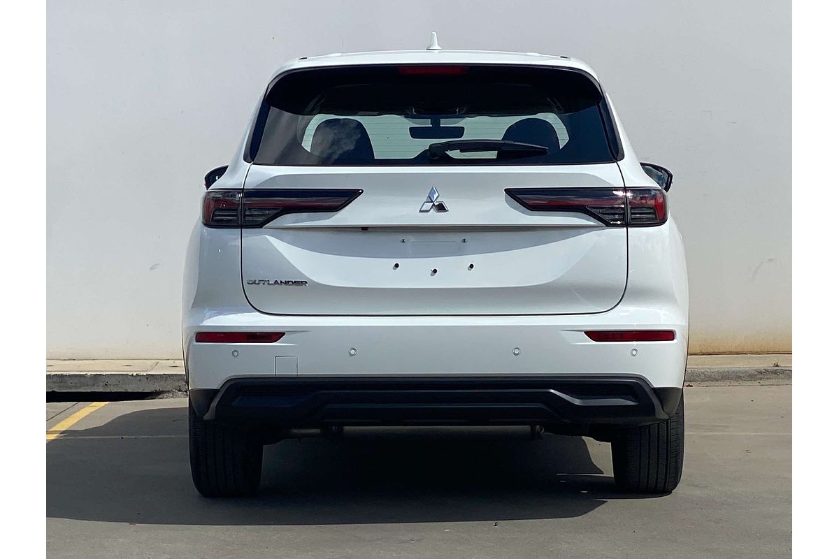 2025 Mitsubishi Outlander ES ZM