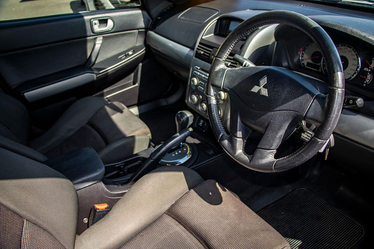 2007 Mitsubishi 380 VR-X DB Series 2