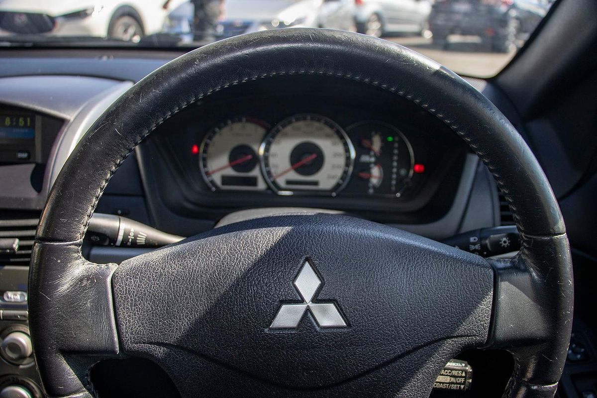 2007 Mitsubishi 380 VR-X DB Series 2