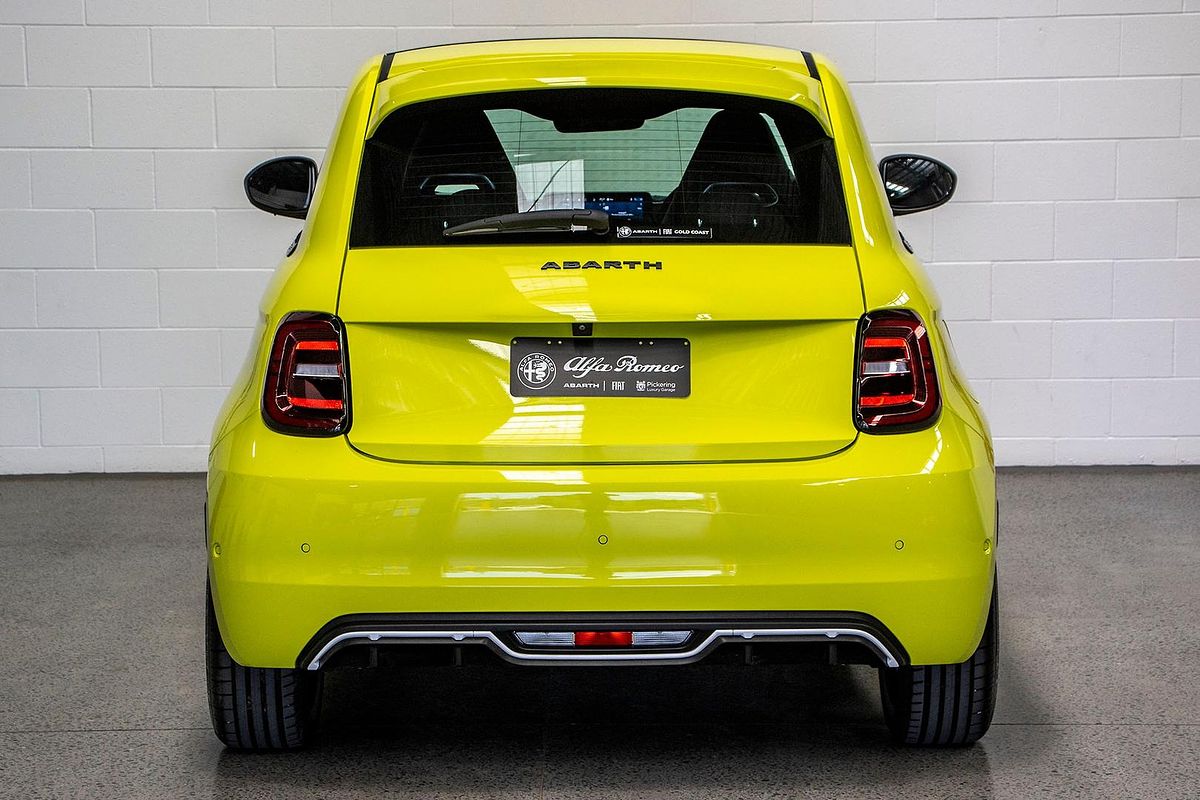 2023 Abarth 500e Scorpionissima