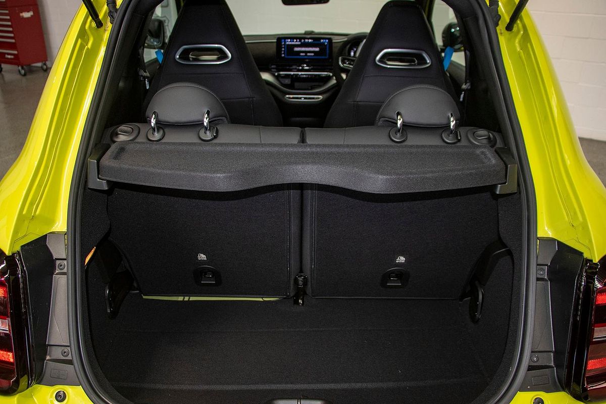 2023 Abarth 500e Scorpionissima