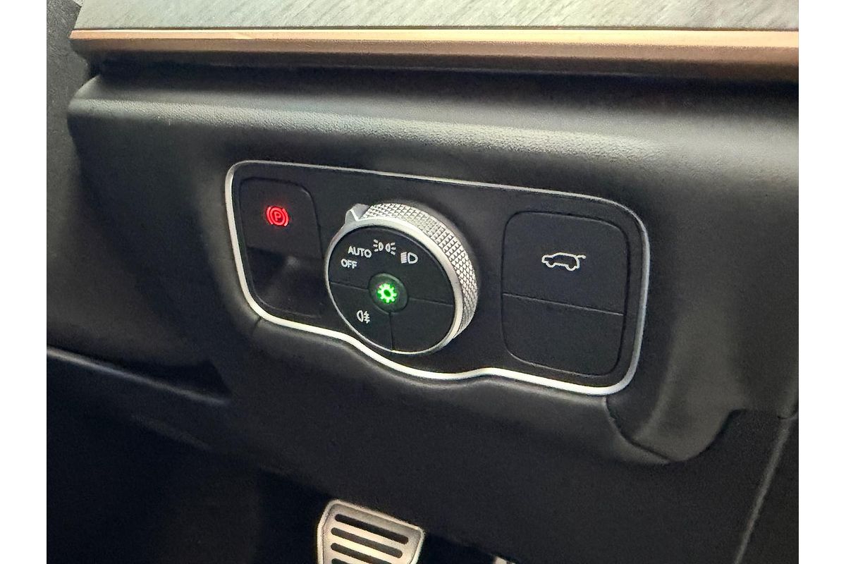 2025 Jaecoo J8 Track