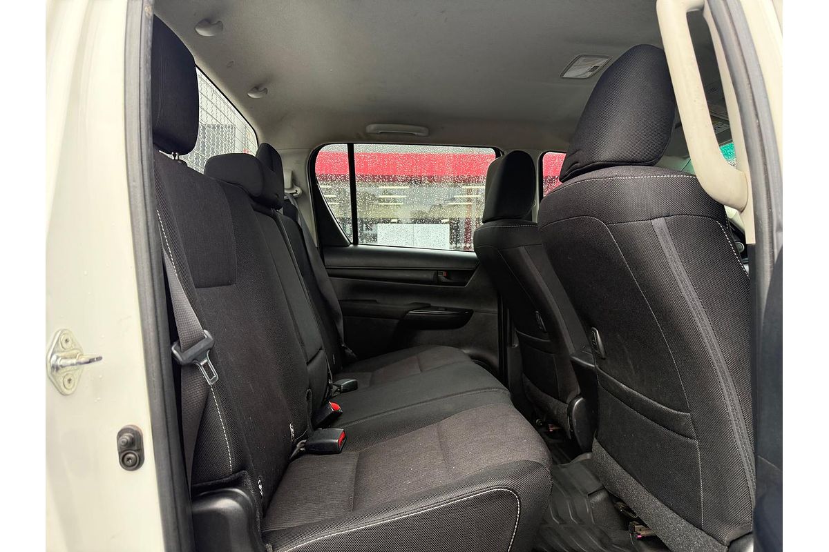 2018 Toyota Hilux SR GUN126R 4X4