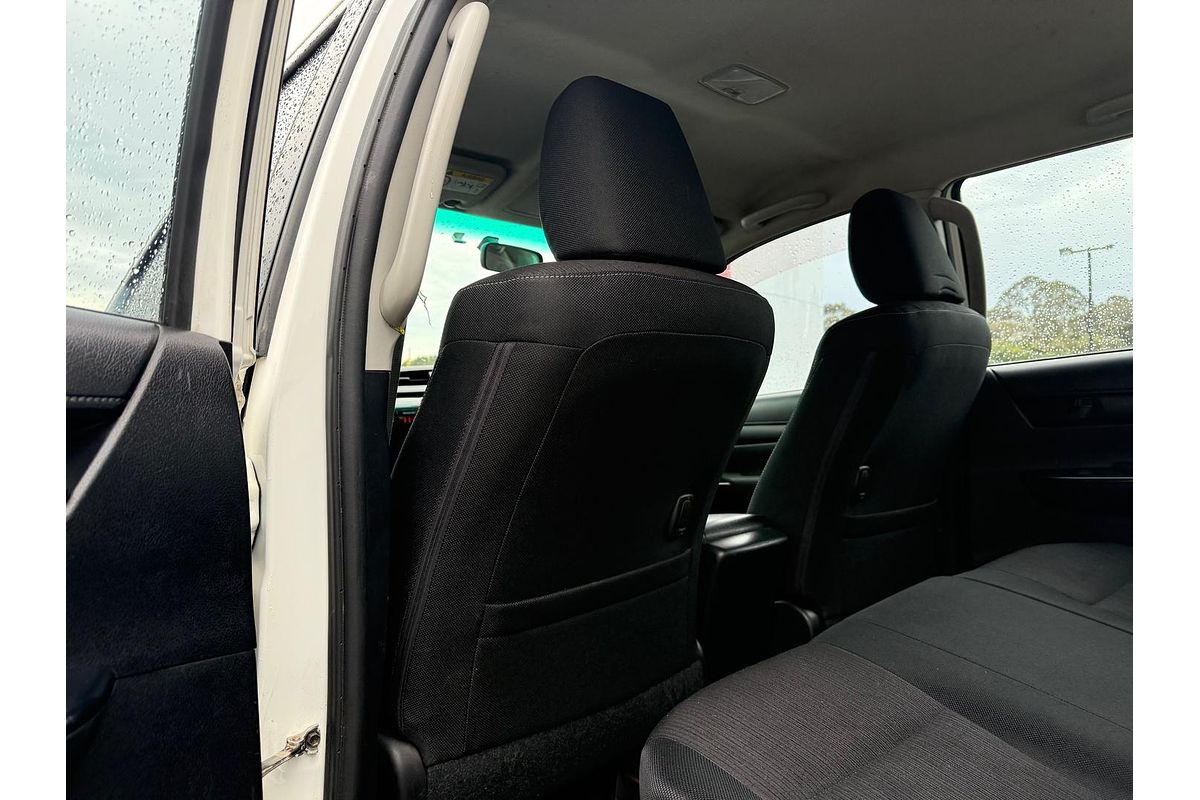 2018 Toyota Hilux SR GUN126R 4X4