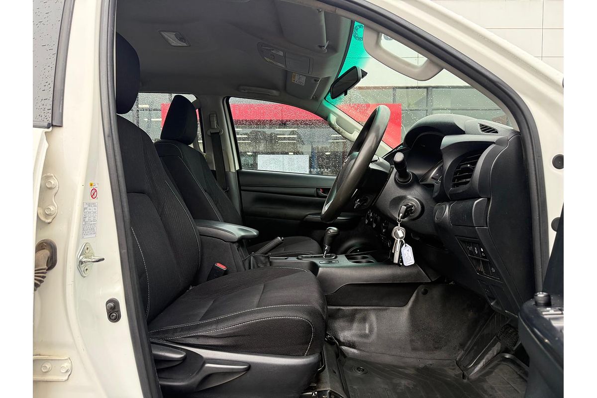 2018 Toyota Hilux SR GUN126R 4X4