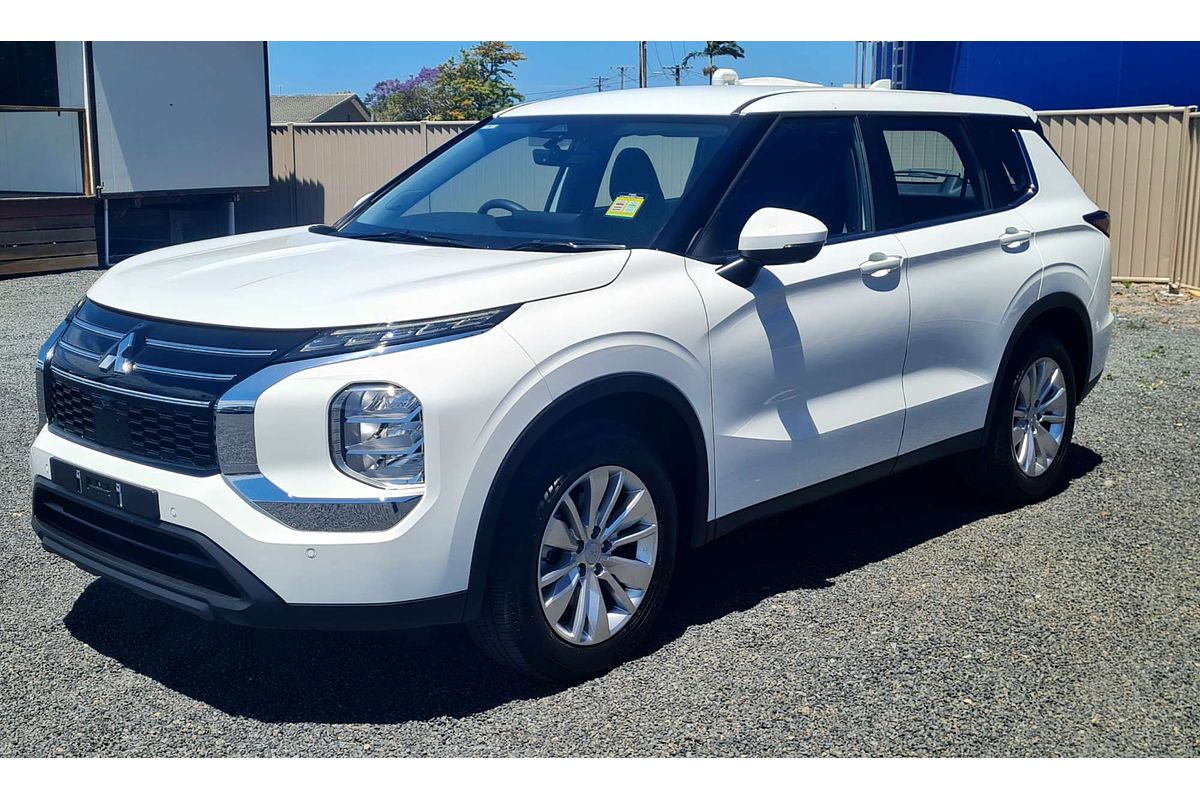 2025 Mitsubishi Outlander ES ZM