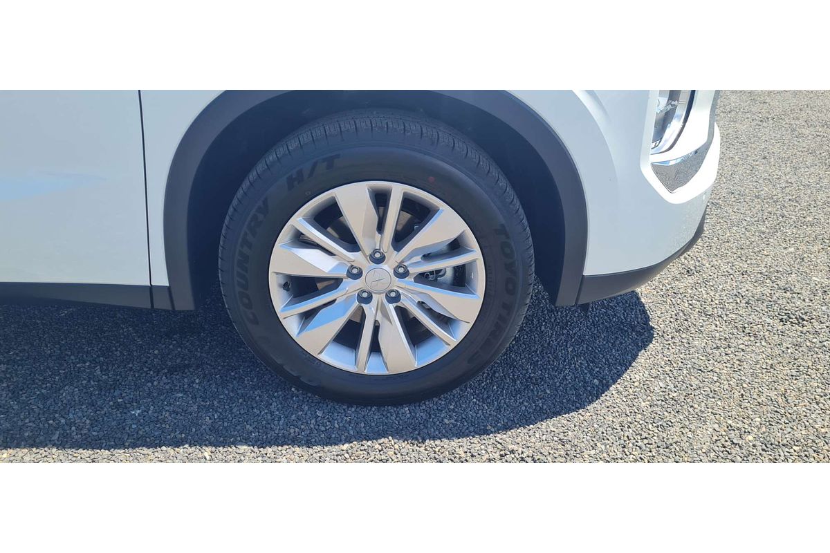 2025 Mitsubishi Outlander ES ZM