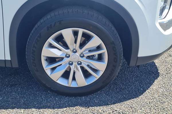 2025 Mitsubishi Outlander ES ZM