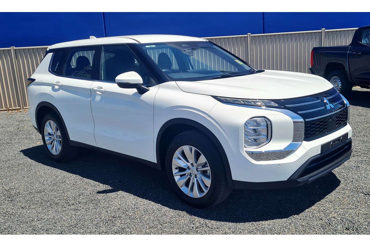 2025 Mitsubishi Outlander ES ZM