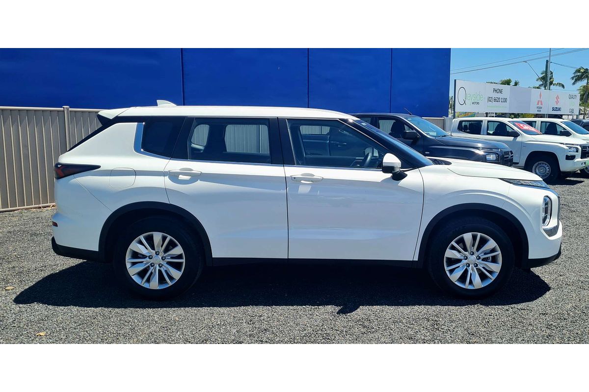 2025 Mitsubishi Outlander ES ZM