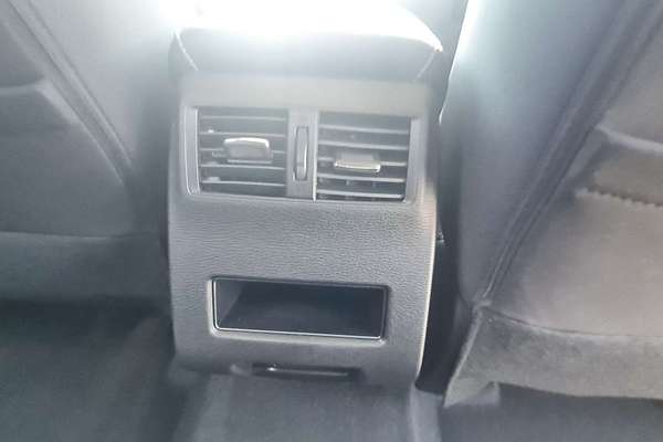 2025 Mitsubishi Outlander ES ZM