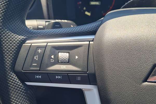 2025 Mitsubishi Outlander ES ZM