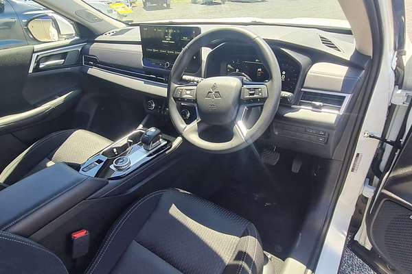 2025 Mitsubishi Outlander ES ZM